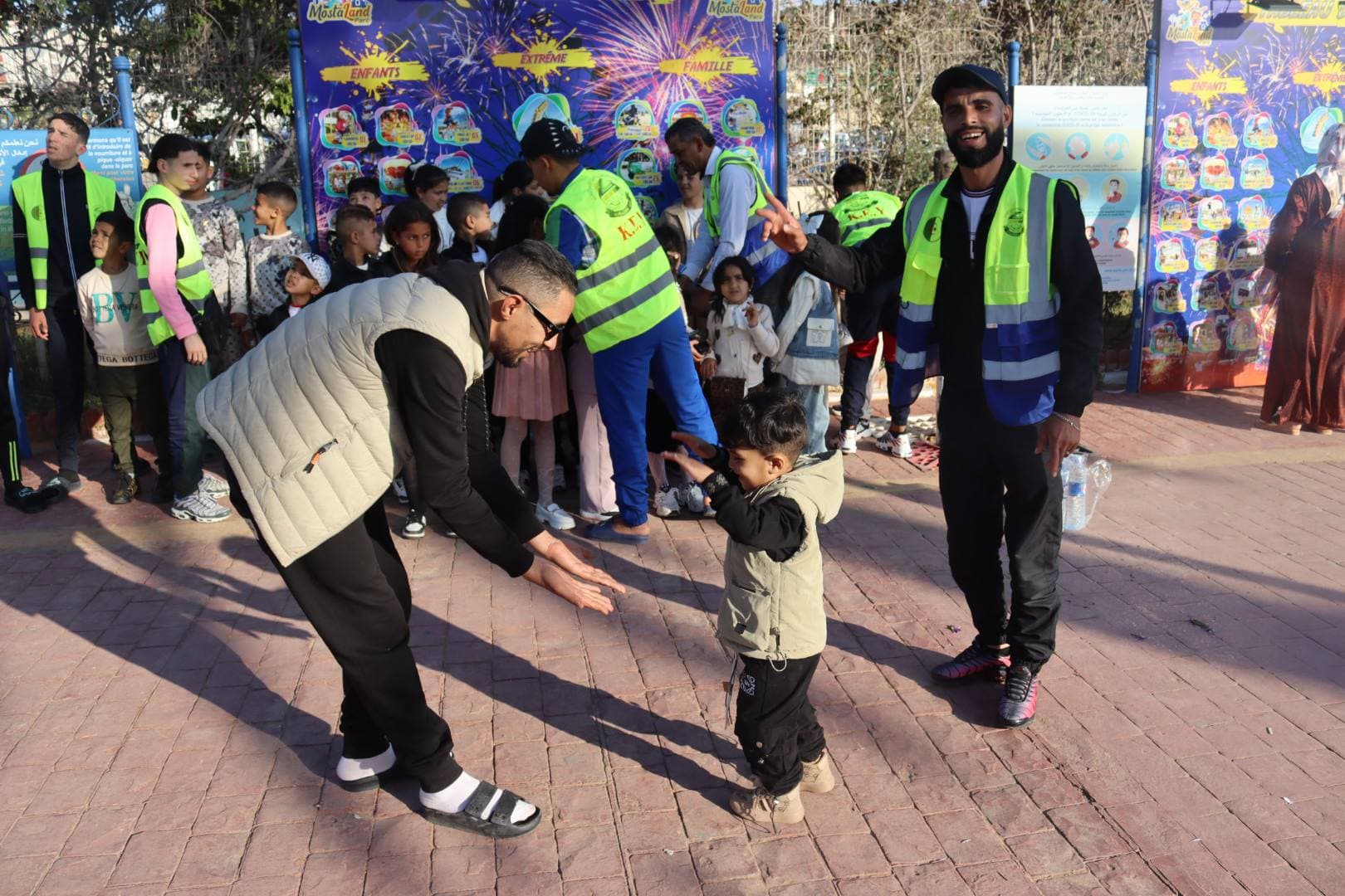 رحلة ترفيهية لأطفال كافل اليتيم إلى الملاهي المائية لتعزيز روح الفرح والتضامن 🎉💧 - 3